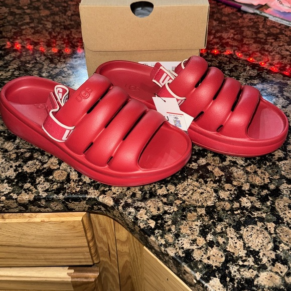 UGG Sport Yeah Sandal - Picture 3 of 6